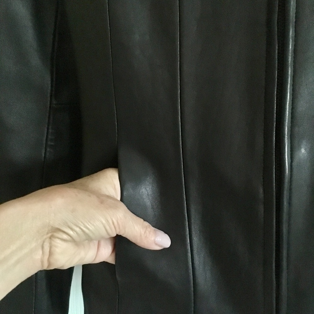Leather jacket - Picture 3 of 7